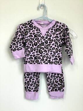 Unbranded Lavender Purple Leopard Print Top & Pants Sweatsuit Kid’s Size 70 12M